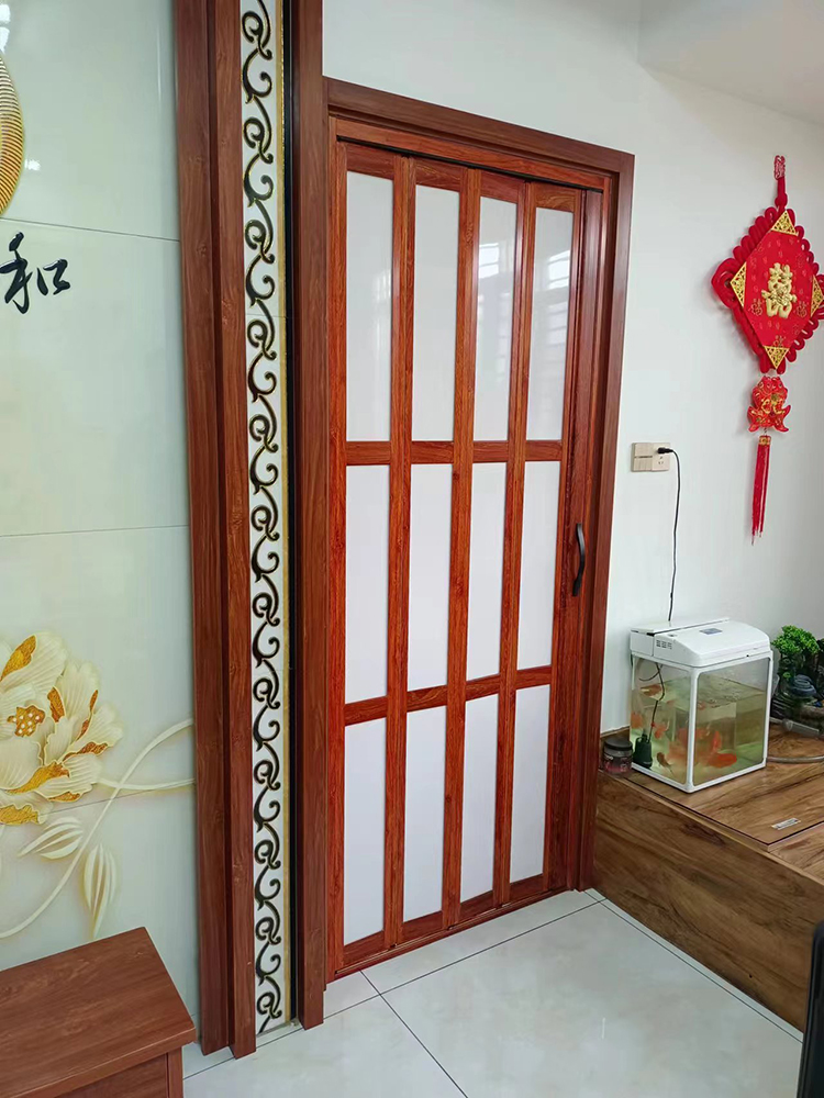 隔段铝合金百折门