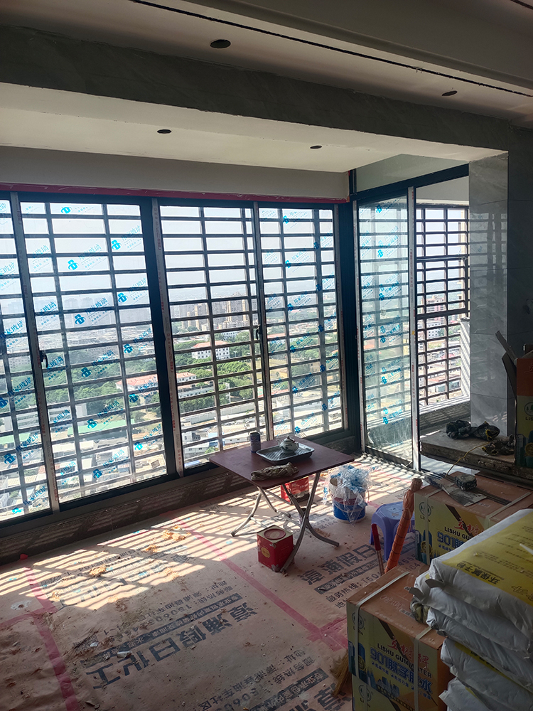 防盗网加推拉窗