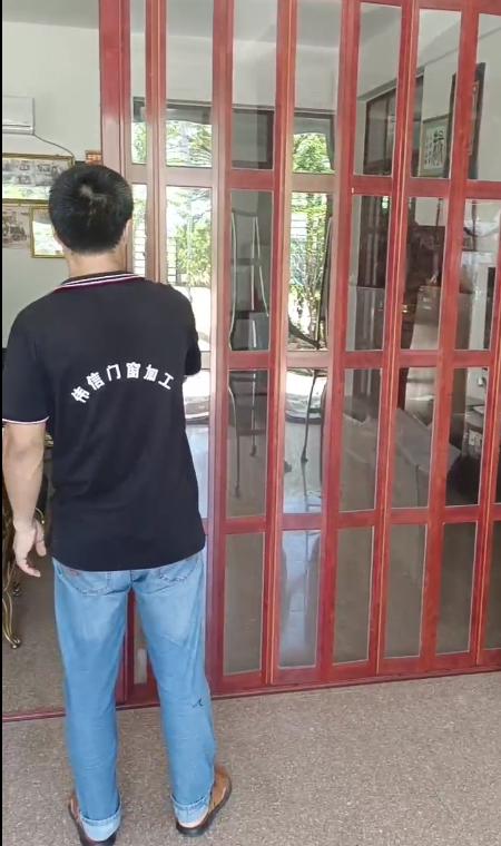 铝合金隔断百折门